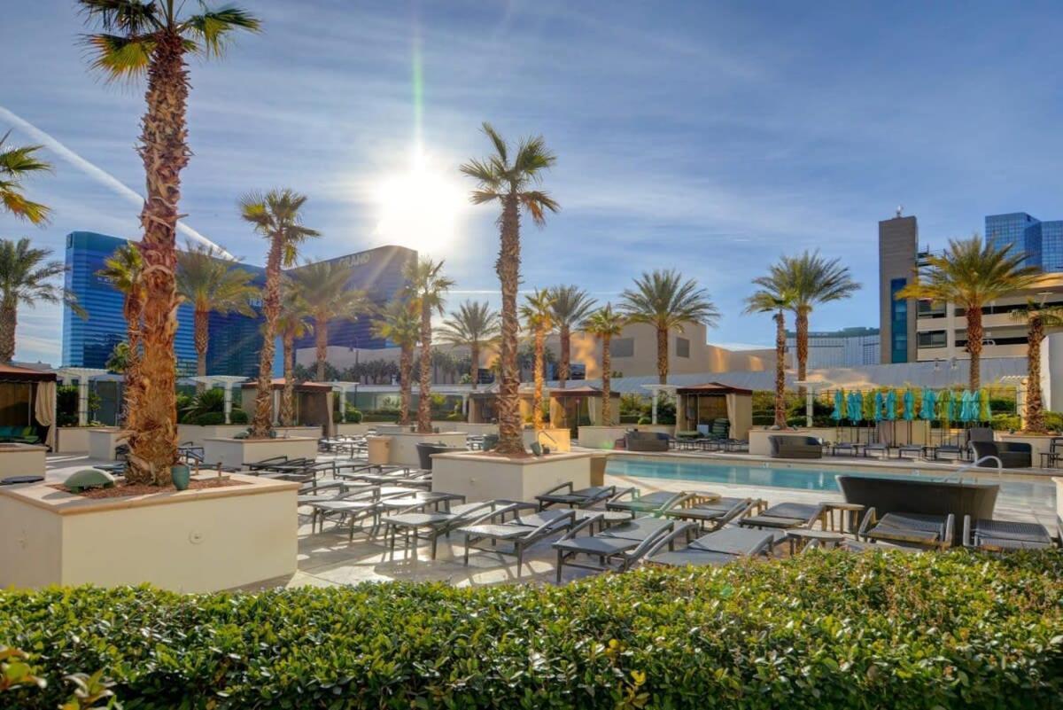 Mgm Signature-33-709 F1 Track & Strip View Balcony Las Vegas Bagian luar foto